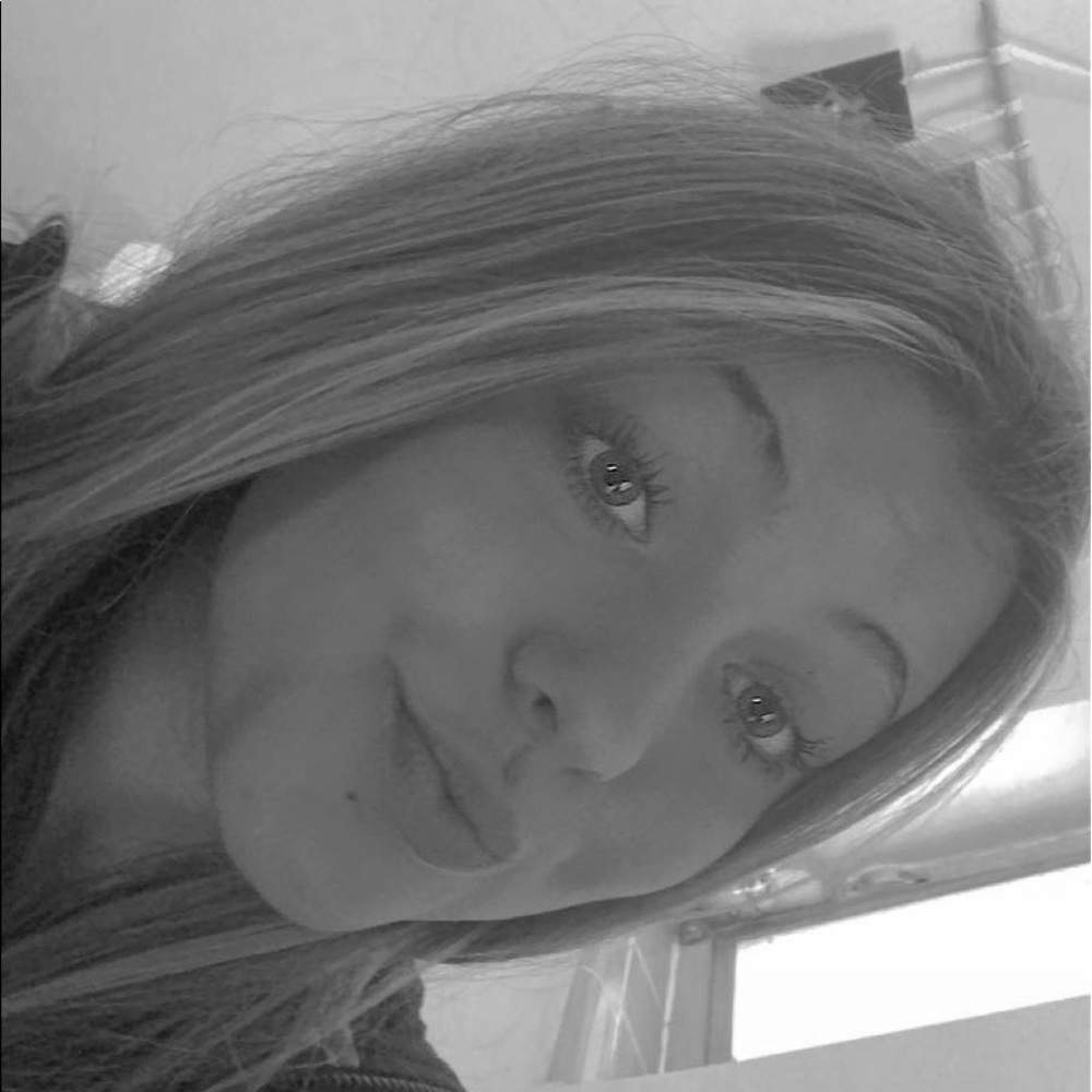 Meet your Posher, Alexandra